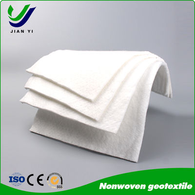 Die essentielle Schutzschicht für HDPE-Geomembranen in kostengünstigen, langlebigen Containmentsystemen