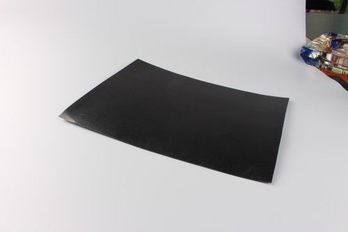 Glatte Oberfläche HDPE-Geomembran mit ausgezeichneter chemischer Beständigkeit und 30m-100m Länge für Deponie- und Bergbauanwendungen