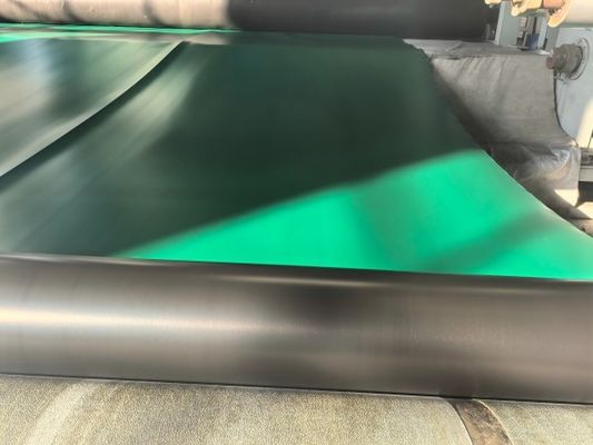 Schwarz-Grün-Doppelfarb-HDPE-Glattgeomembran für den Umweltschutz