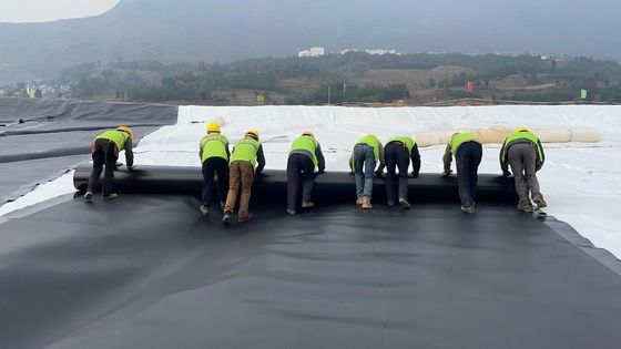 Rückstände Damm- und Deponierschutz HDPE Glatte Geomembran mit ausgezeichneter chemischer Beständigkeit