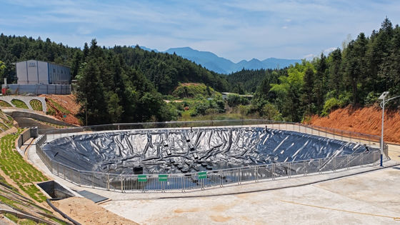 Hochdichte Polyethylen-Glanz-Geomembran Die perfekte Lösung für chemische Resistenz