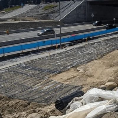 Hohe Zugfestigkeit und geringe Dehnung Glasfaser-Geo-Gitter für die Straßenabbau-Verstärkung