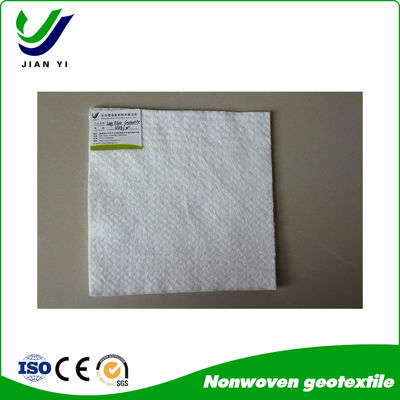 Geotextil aus Nadelstaub gewebter Gewebe aus kurzen Fasern mit höherer Permeabilität, Filtrationspräzision und Vegetationsbeständigkeit