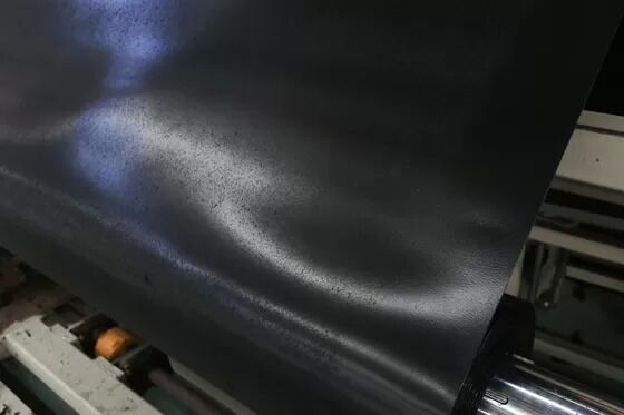 Hoch chemikalienbeständige HDPE-Geomembran mit Heißkeilschweißen für Glanzanpassungs-Teichprojekte